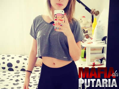 Loira Gata Novinha Sensual